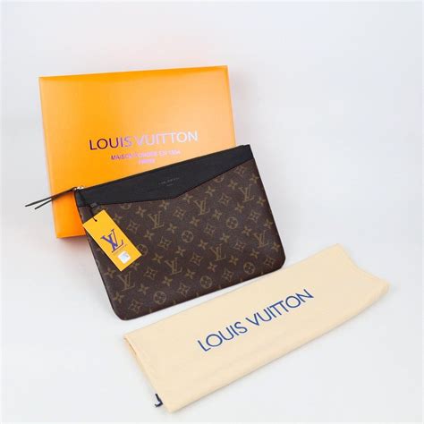 louis vuitton keyring pouch|louis vuitton key pouch bloomingdale's.